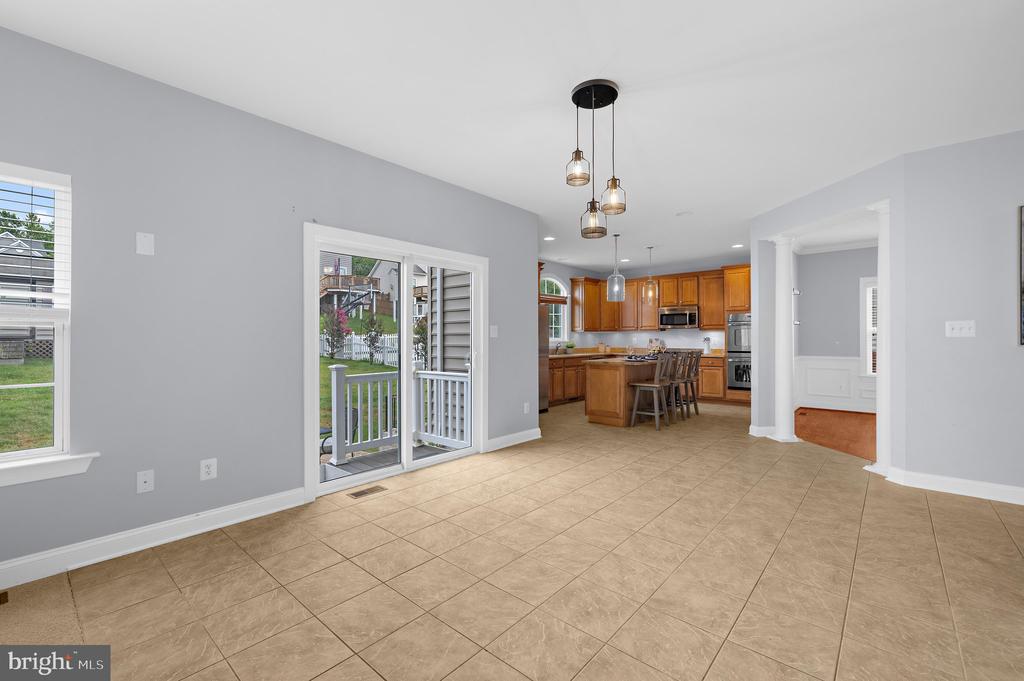 3671 MIDDLE GROUND COURT
