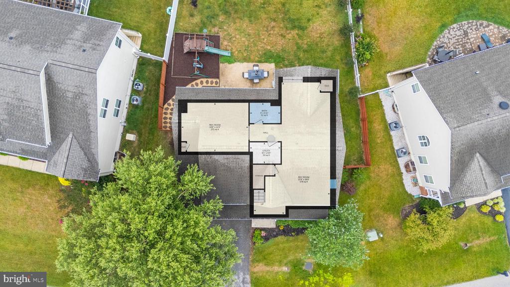 3671 MIDDLE GROUND COURT