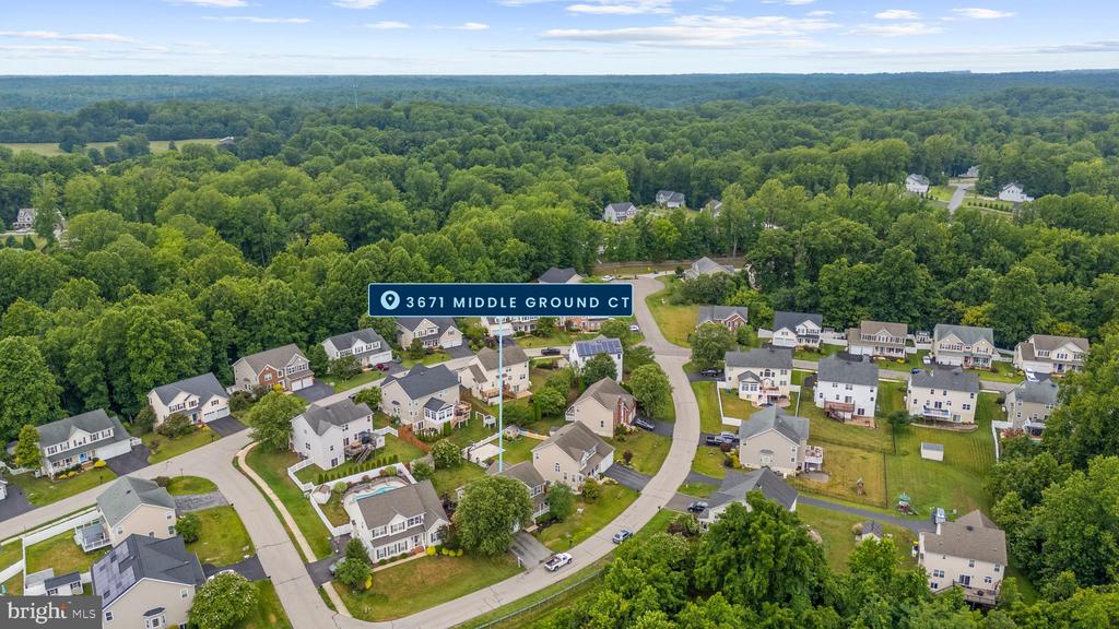 3671 MIDDLE GROUND COURT