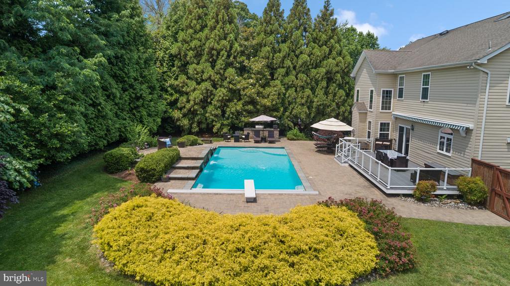 3325 COX ROAD