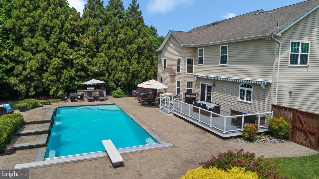 3325 COX ROAD