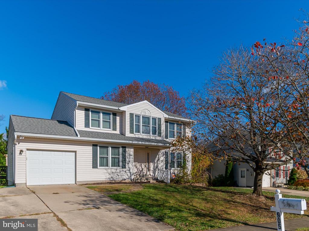 905 GREEN FAWN COURT