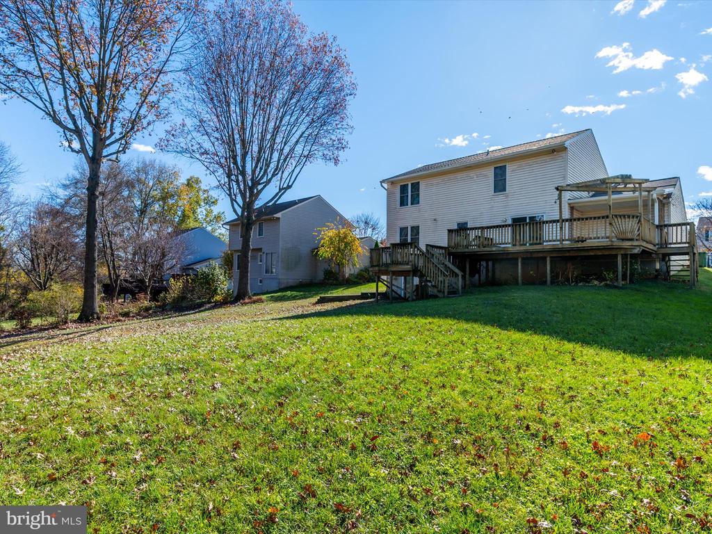 905 GREEN FAWN COURT