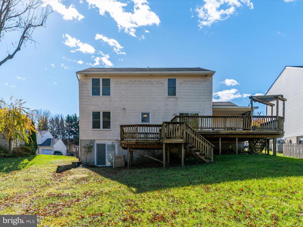 905 GREEN FAWN COURT