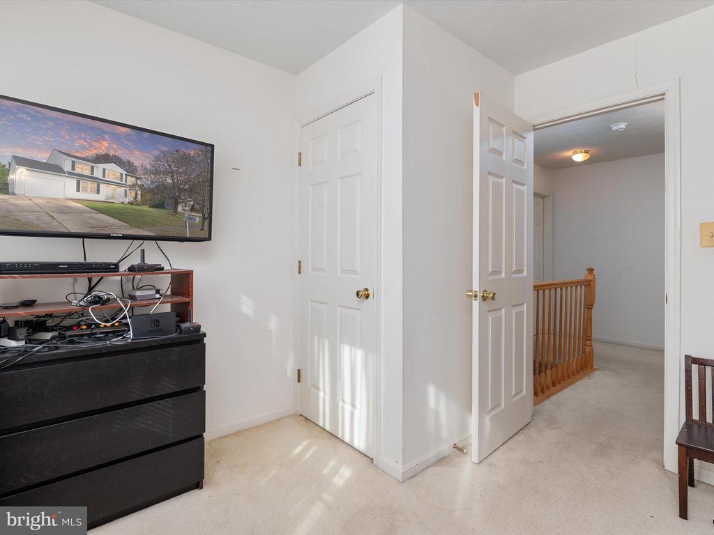 905 GREEN FAWN COURT
