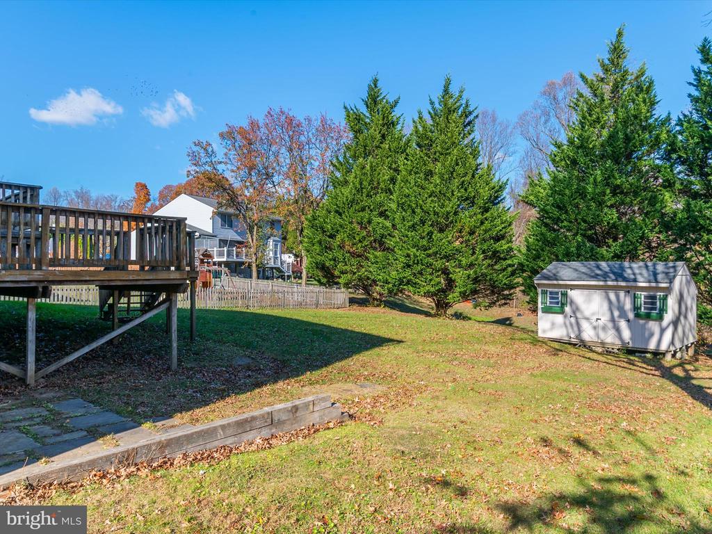 905 GREEN FAWN COURT