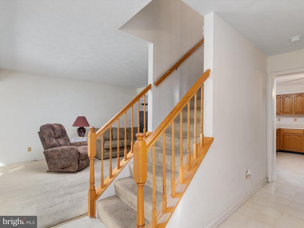 905 GREEN FAWN COURT