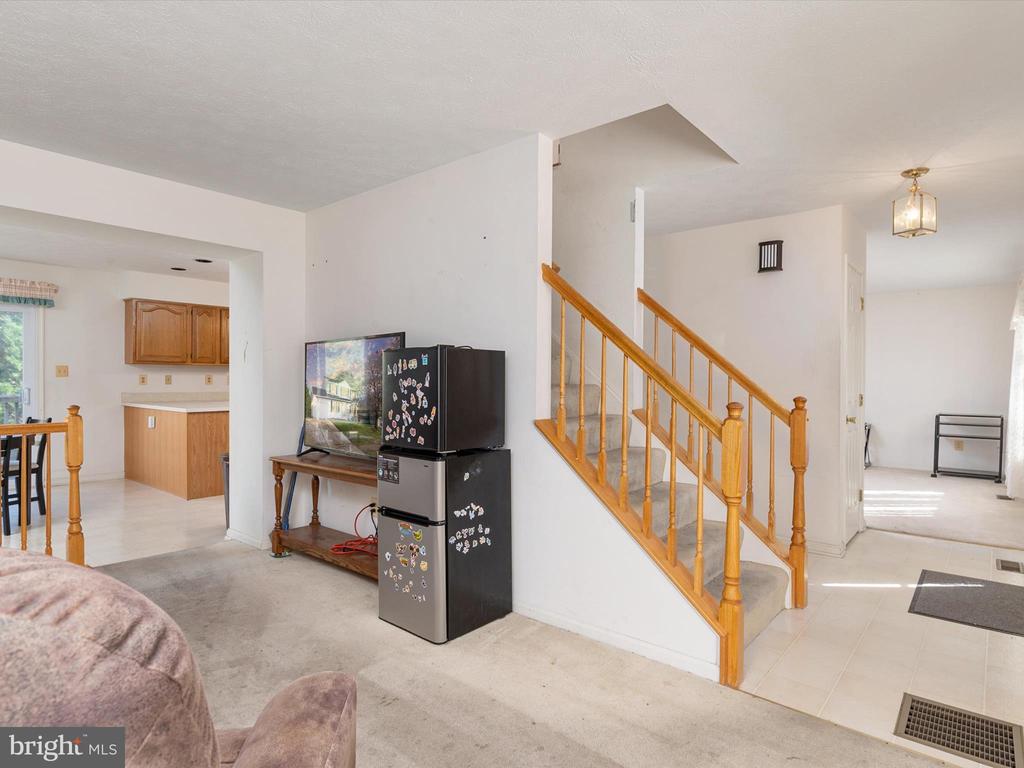 905 GREEN FAWN COURT