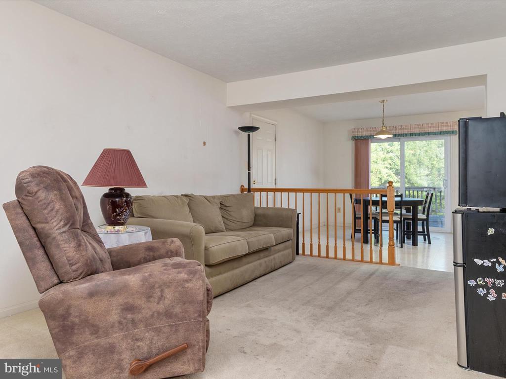 905 GREEN FAWN COURT