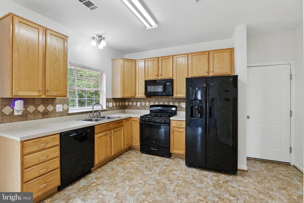 17803 SINGH COURT