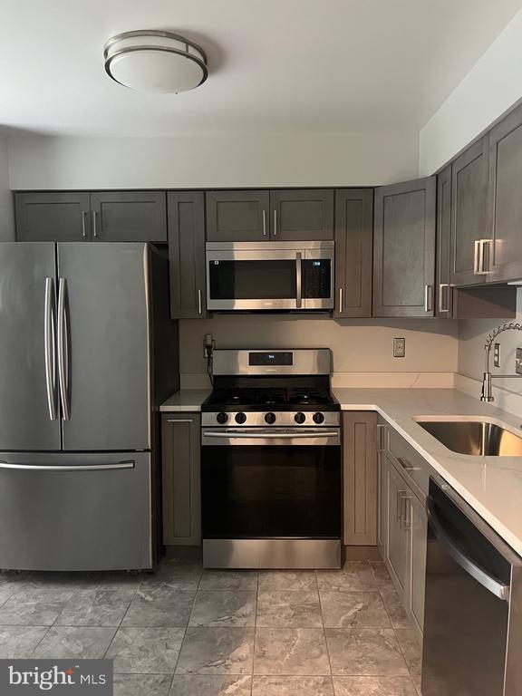 12807 TOWN CENTER WAY