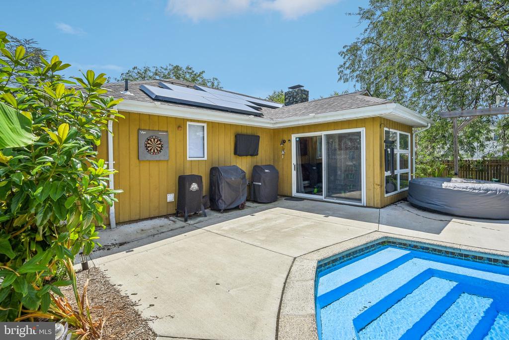 1815 STEVENS DRIVE