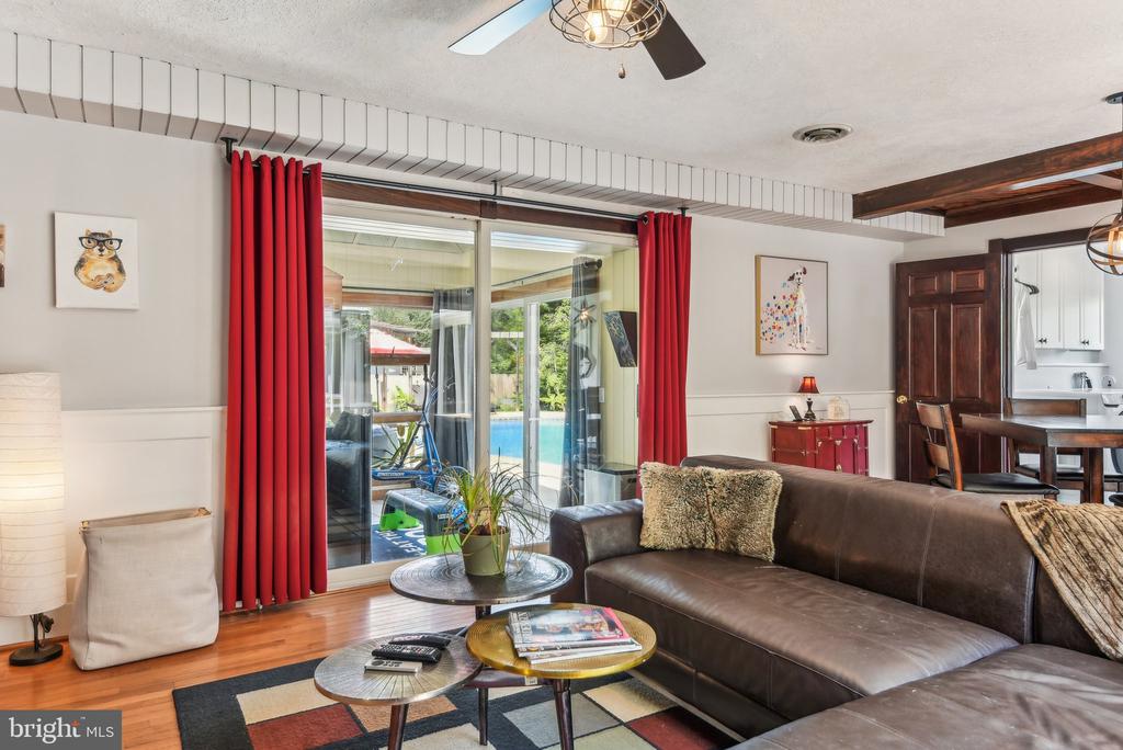 1815 STEVENS DRIVE
