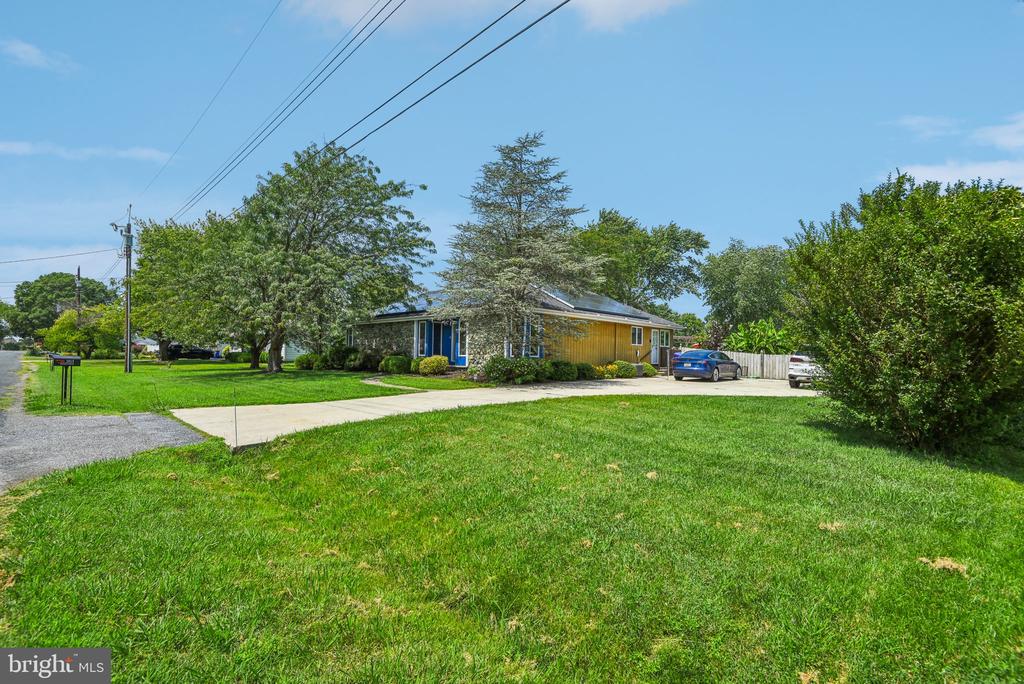 1815 STEVENS DRIVE
