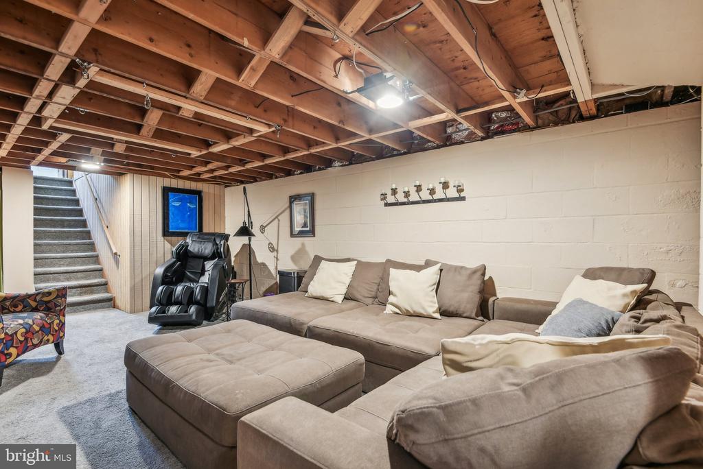 1815 STEVENS DRIVE