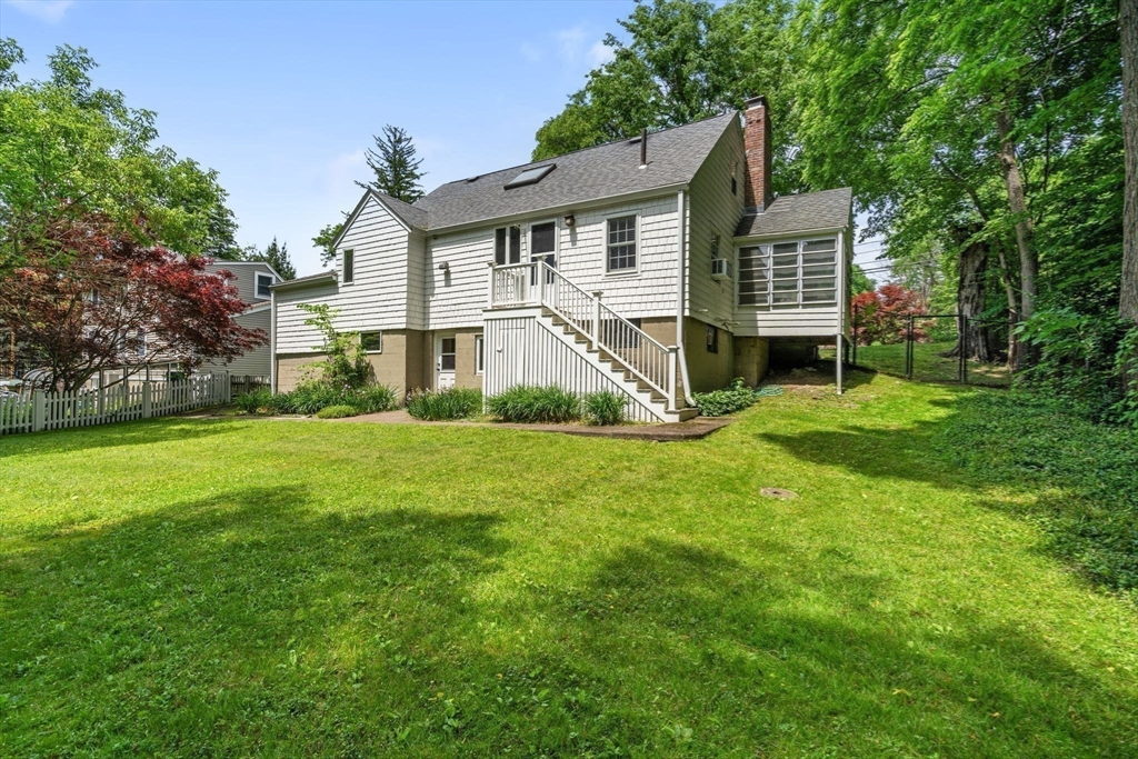102 Cabot St