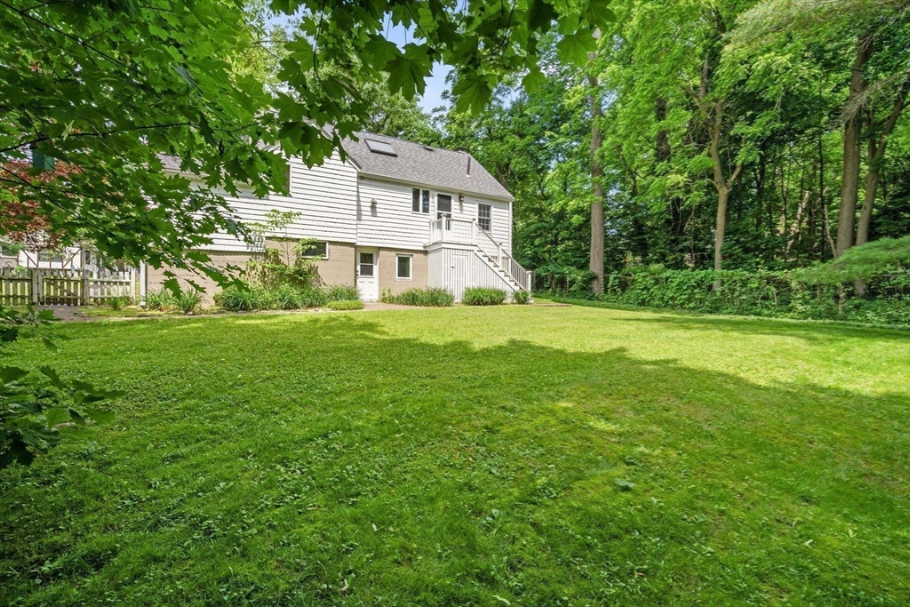 102 Cabot St