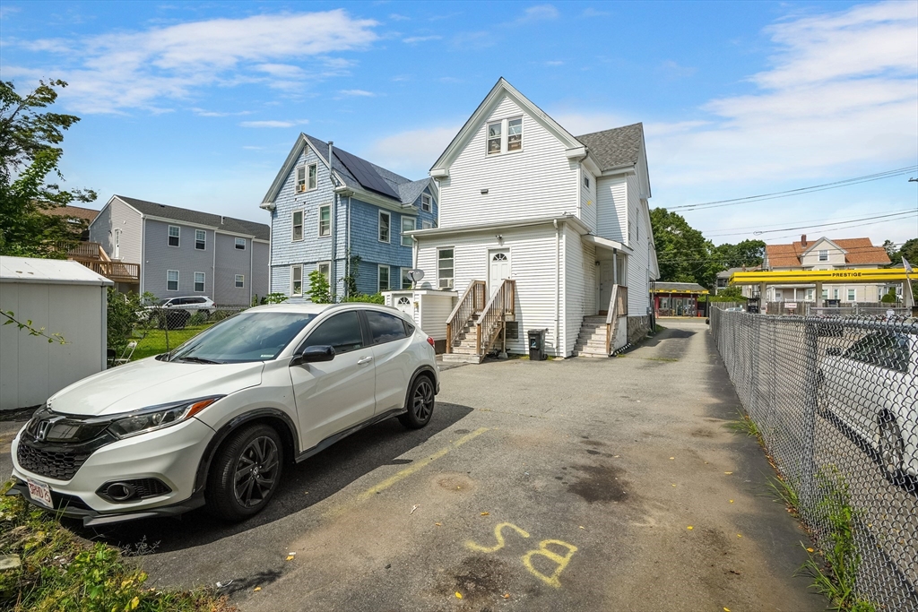 418 Pleasant St.