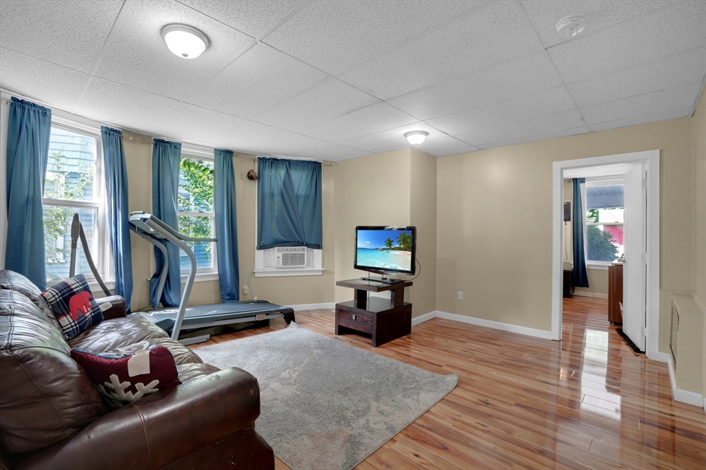 418 Pleasant St.