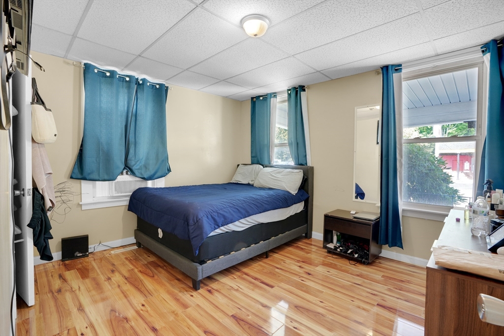 418 Pleasant St.
