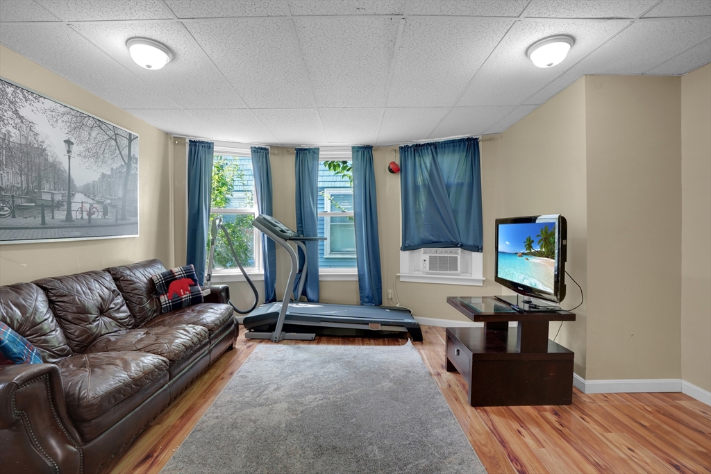 418 Pleasant St.