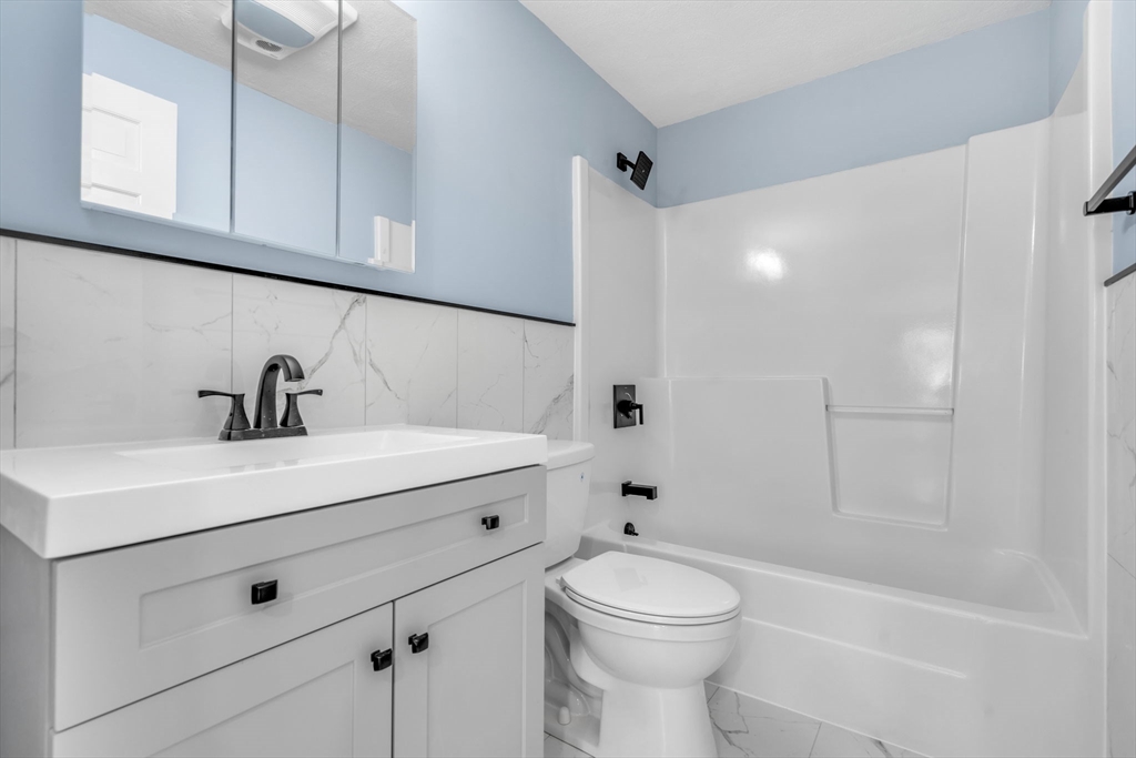 18R Monadnock Ave # 2