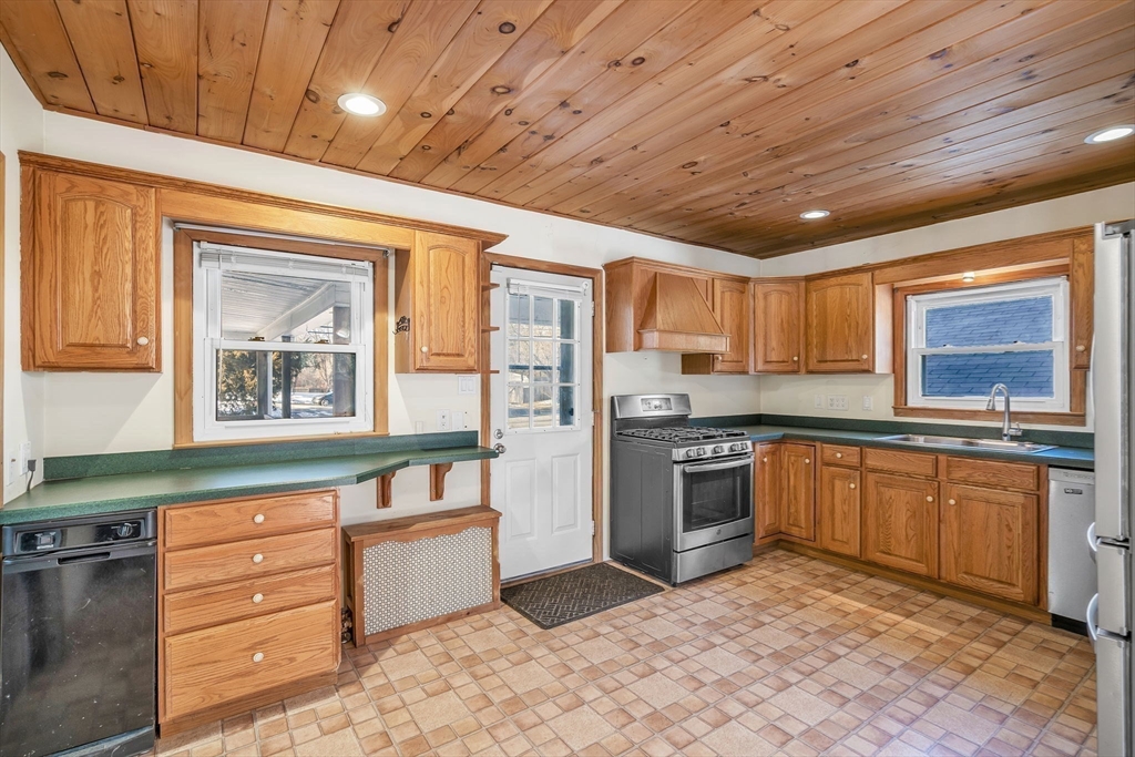 34 Pleasant St