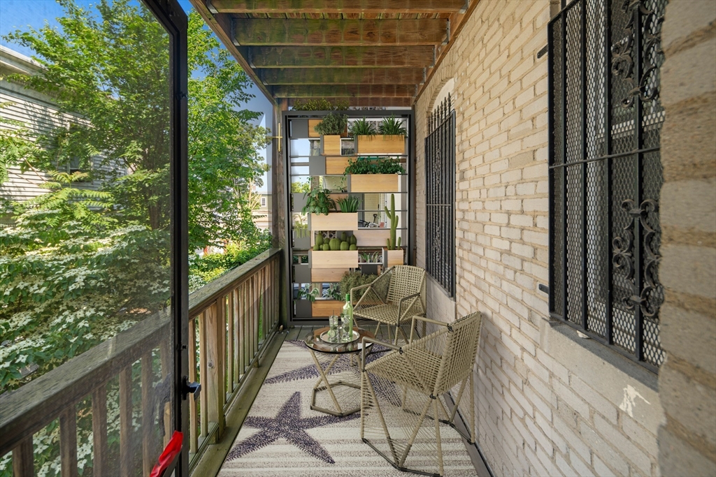 110 Bellingham St # 1