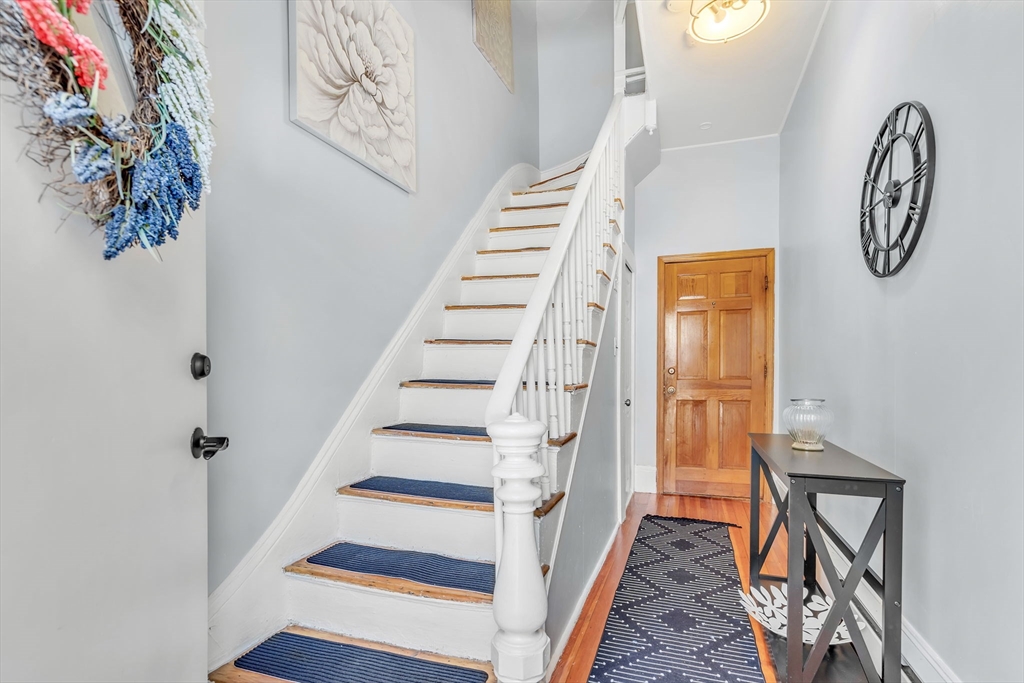98 Baker St # 1