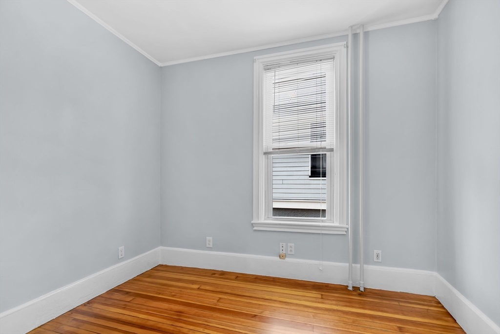 98 Baker St # 1