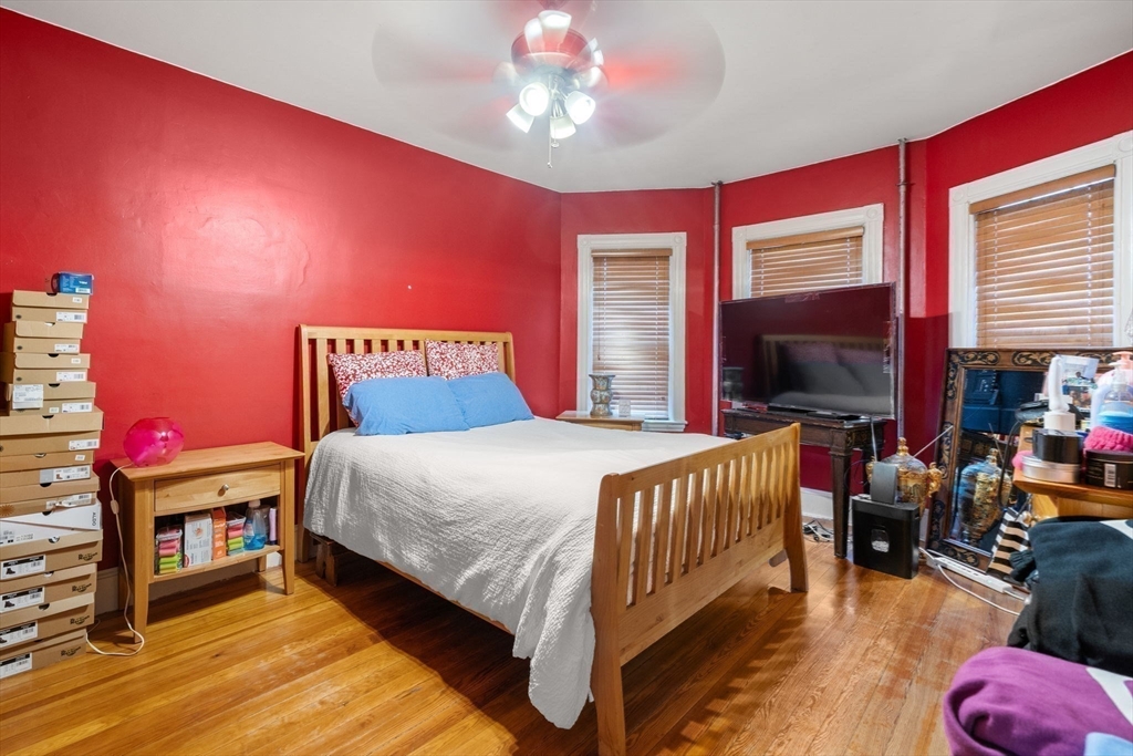 19 Elmhurst St