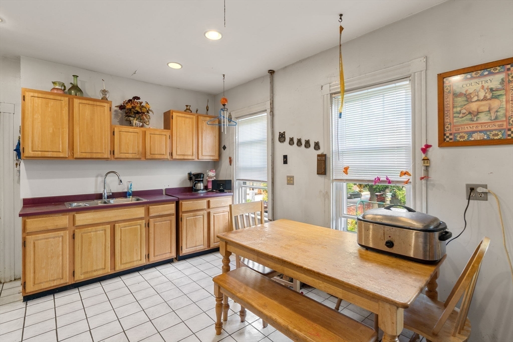 19 Elmhurst St