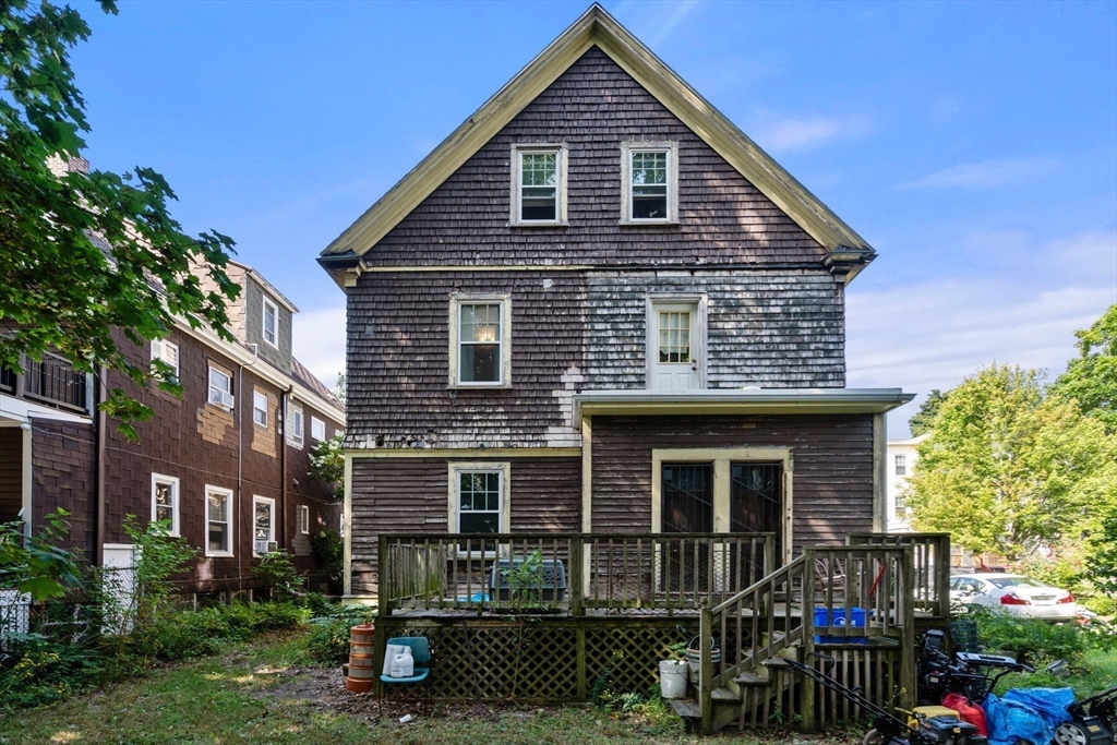 19 Elmhurst St