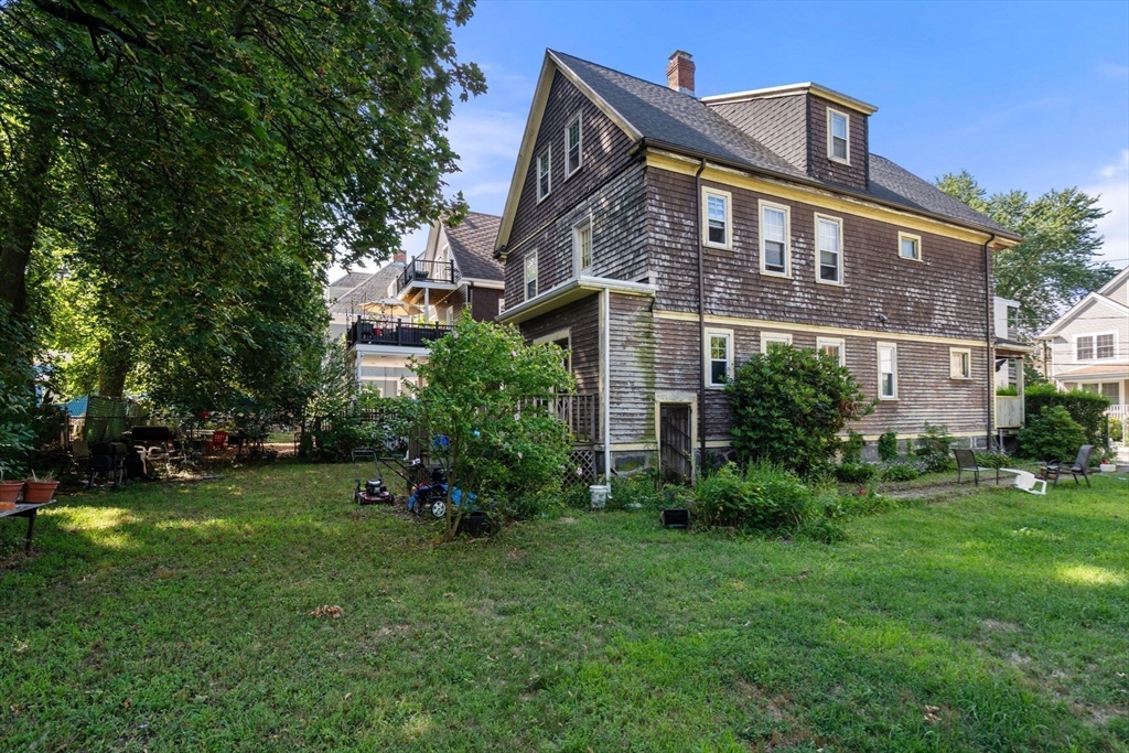 19 Elmhurst St