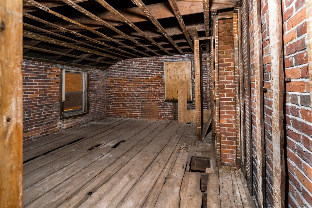 22 Kenilworth St