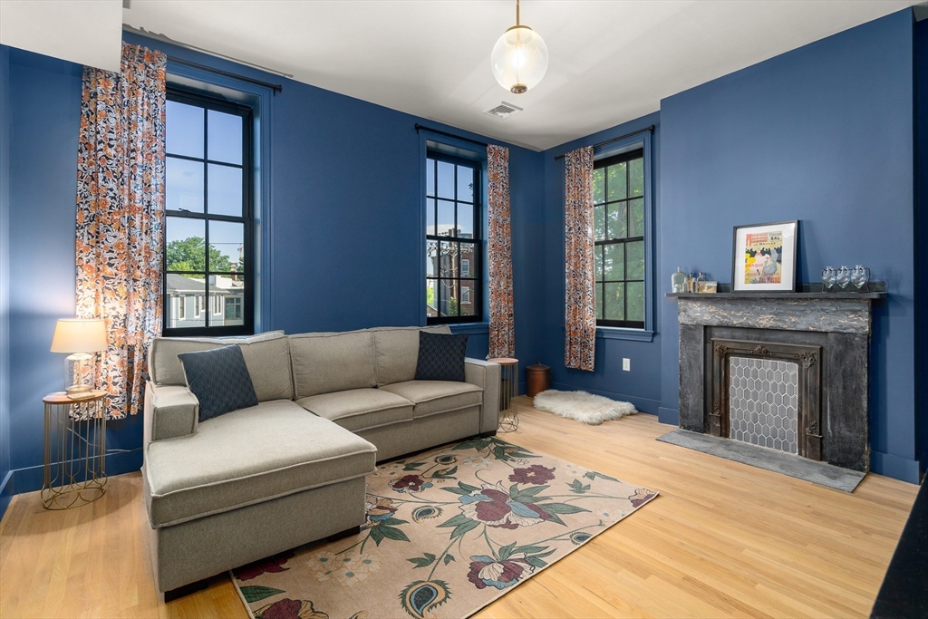 22 Kenilworth St