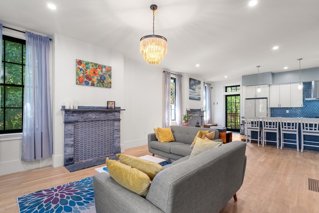 22 Kenilworth St