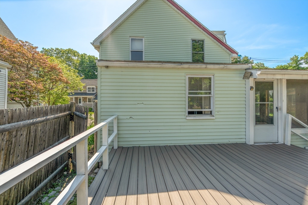 25 Curve St