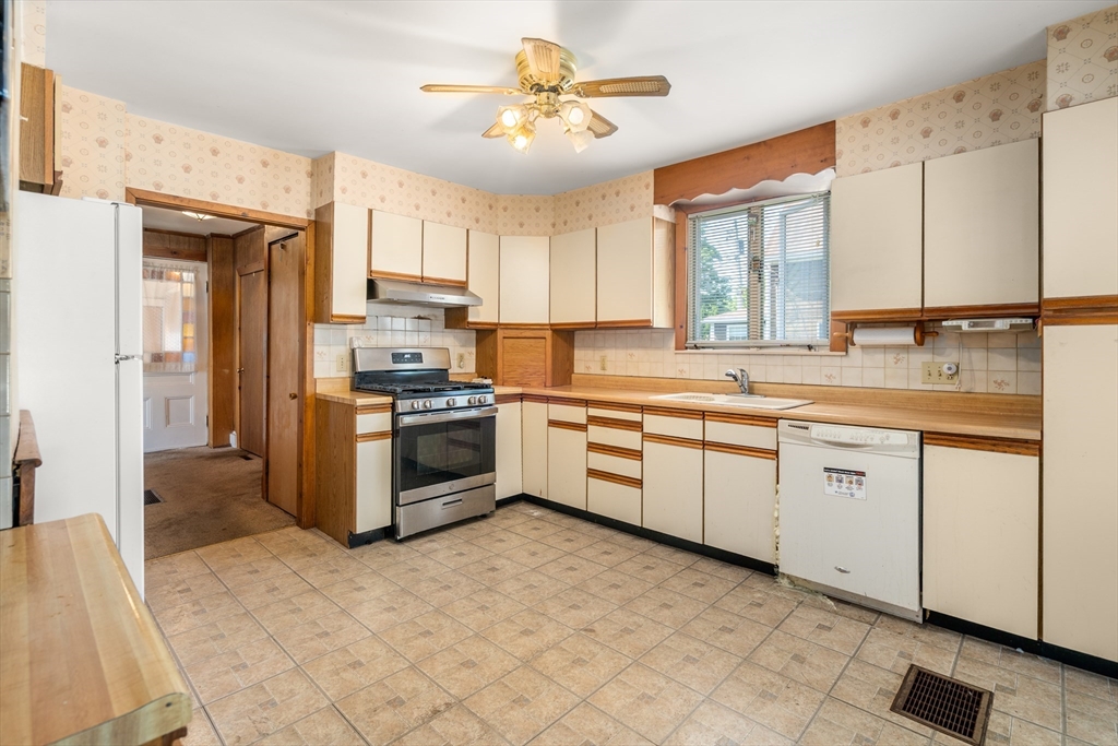 25 Curve St