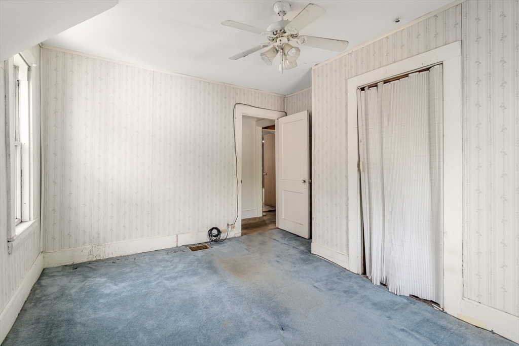 25 Curve St
