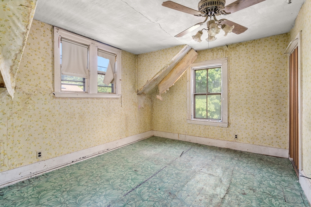 25 Curve St