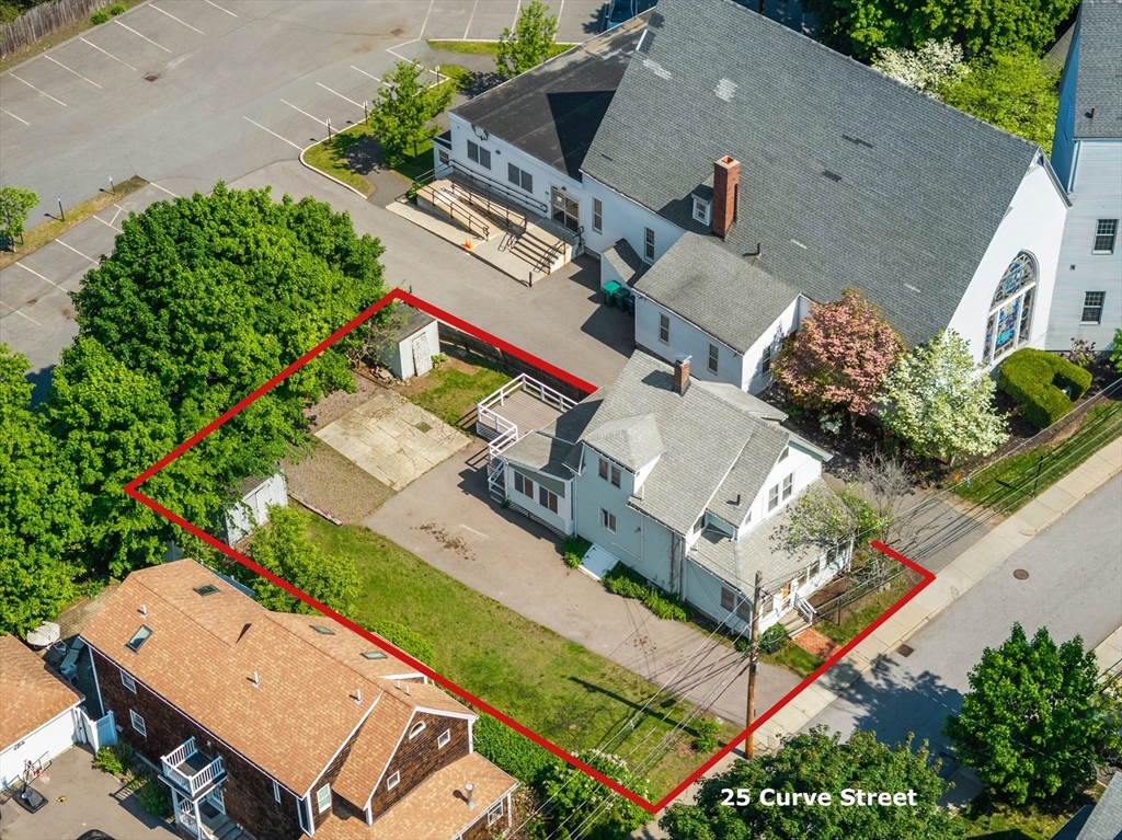 25 Curve St