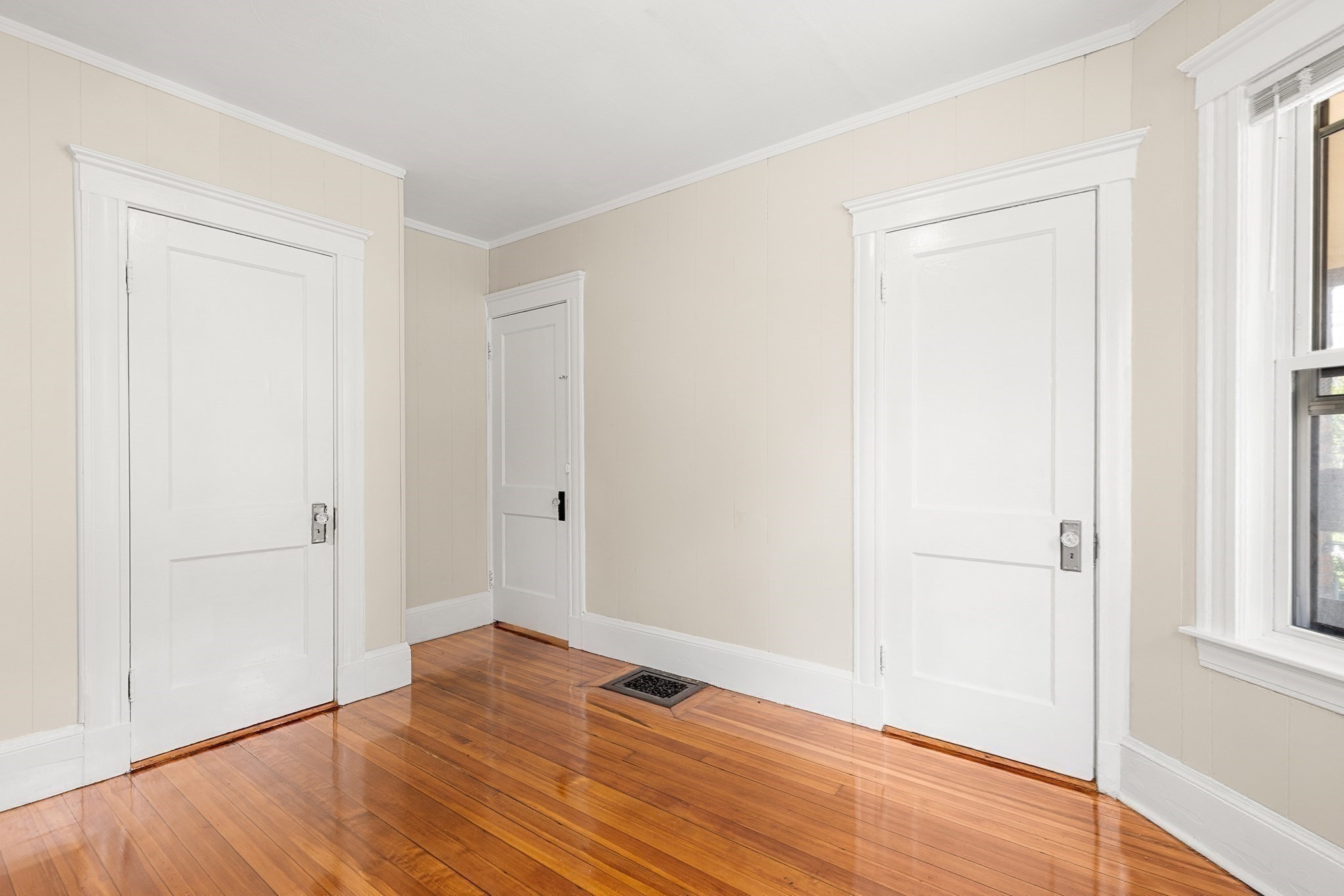 79 Nelson St # 1