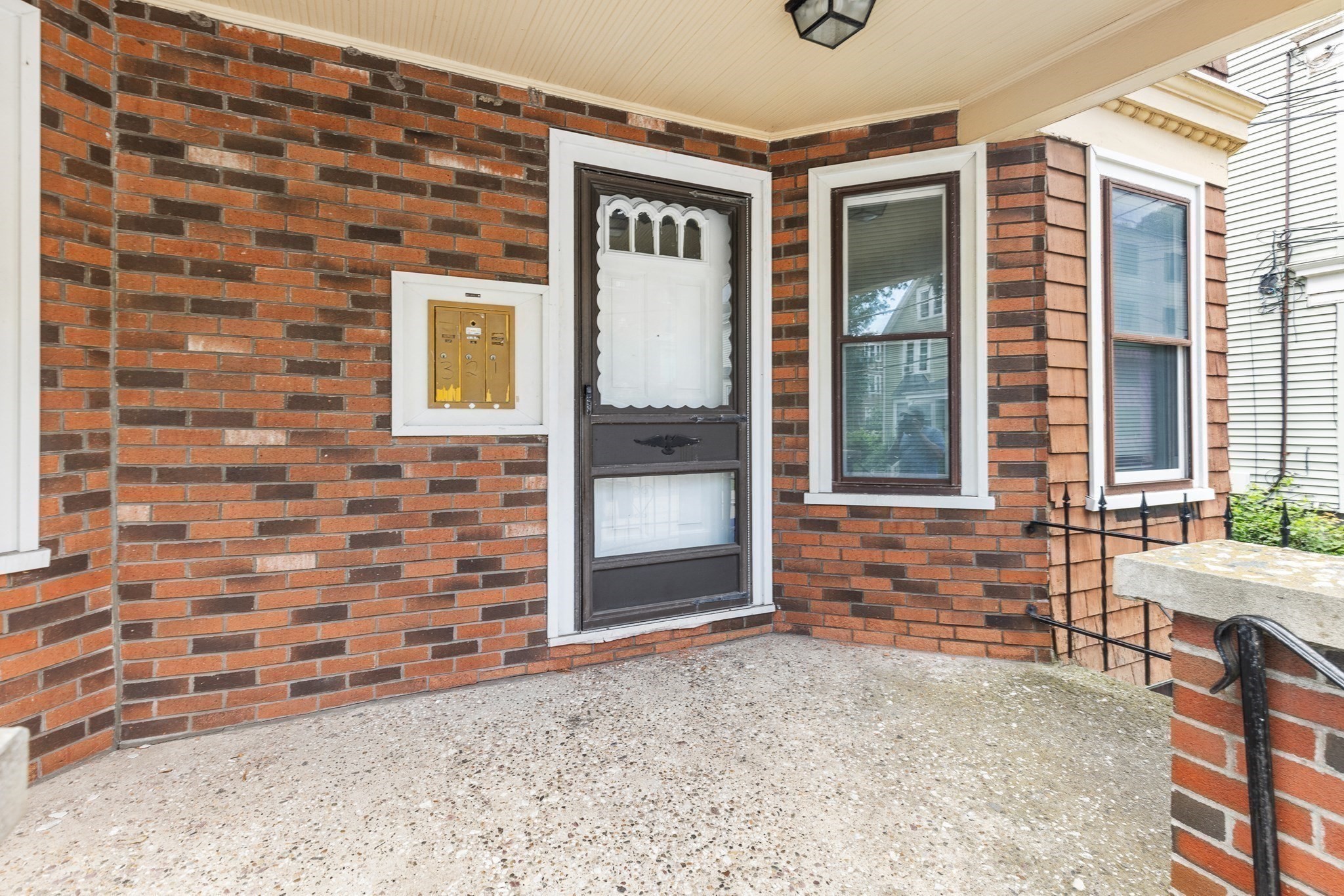 79 Nelson St # 1