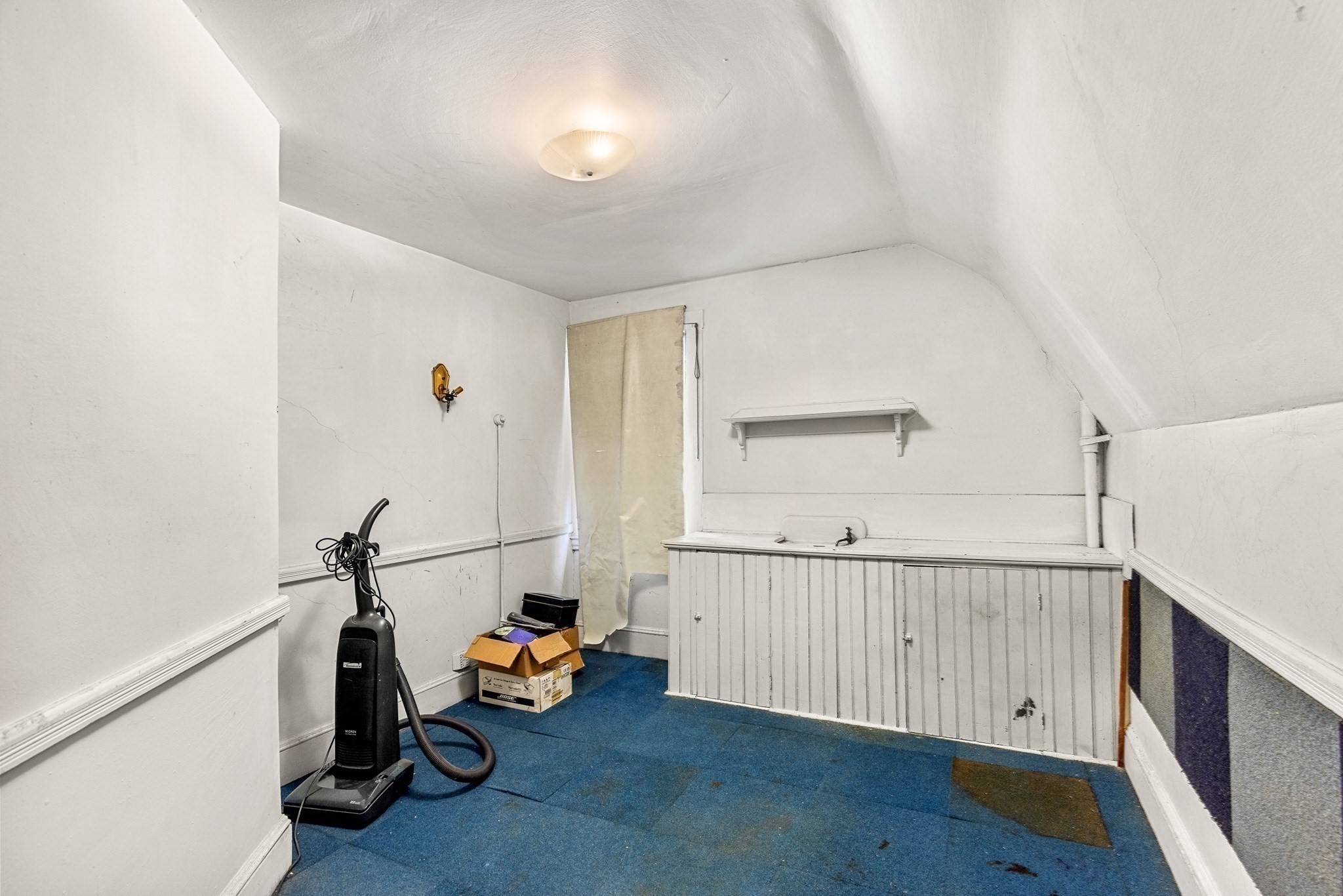 16 Holmfield Ave