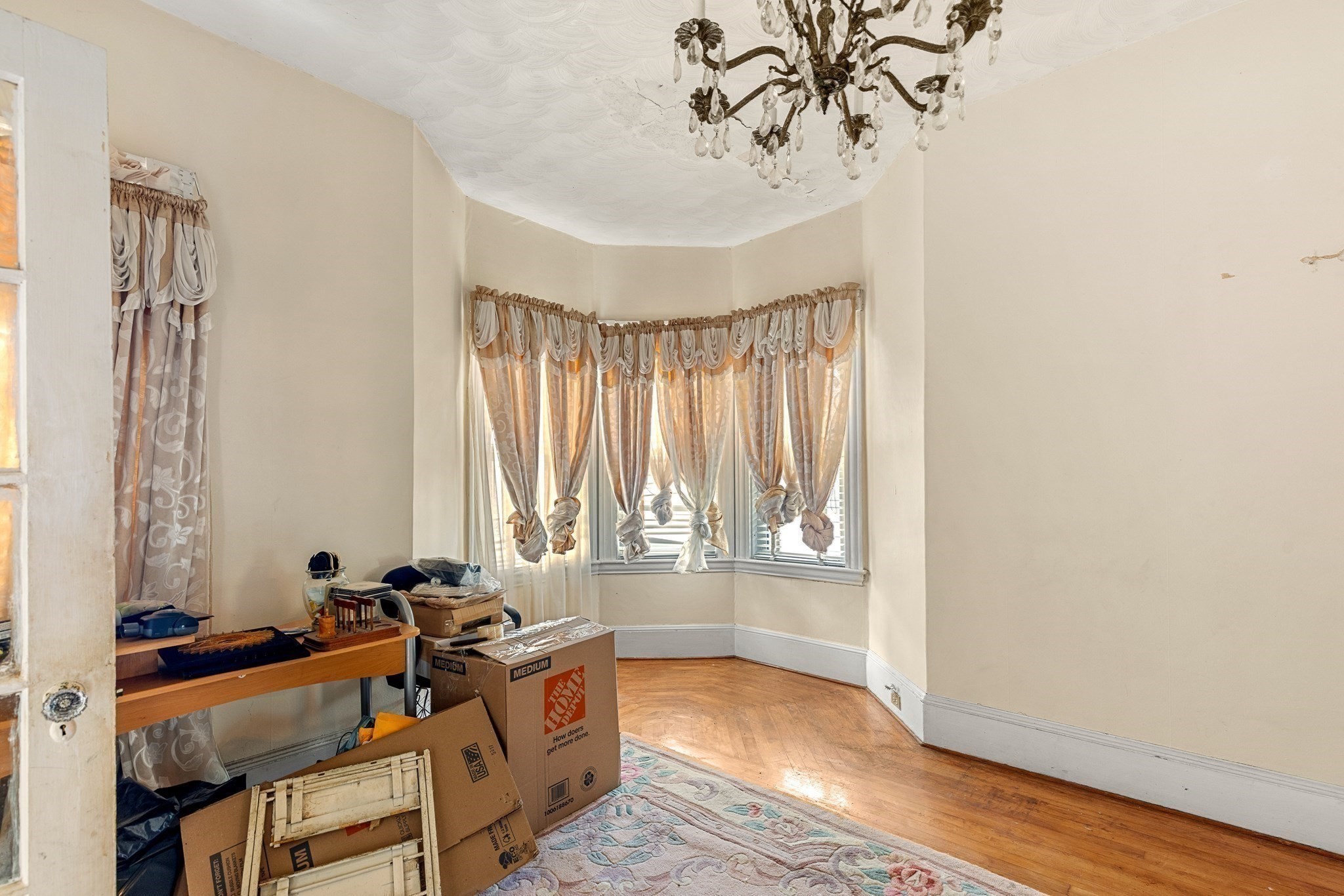 16 Holmfield Ave