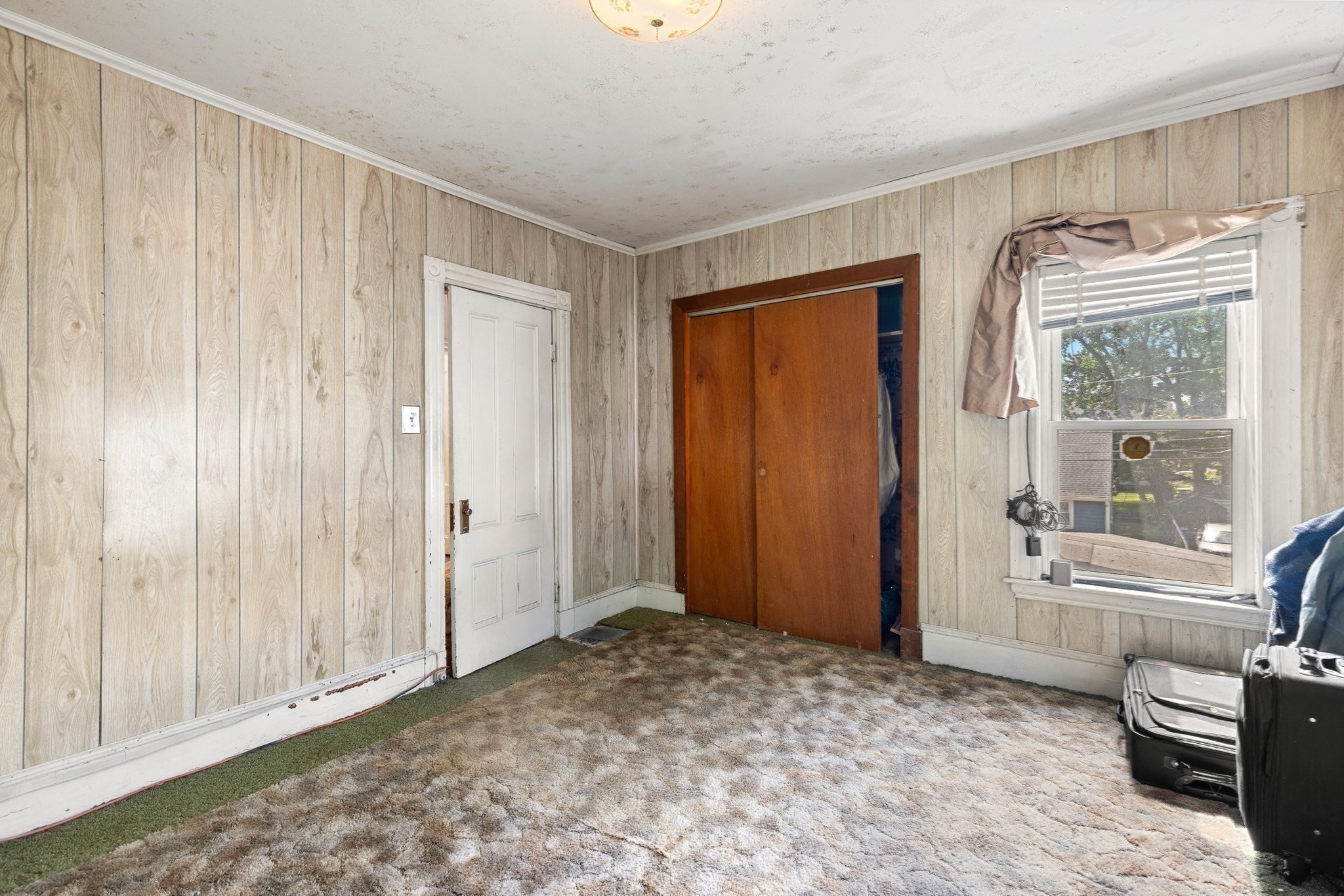 16 Holmfield Ave