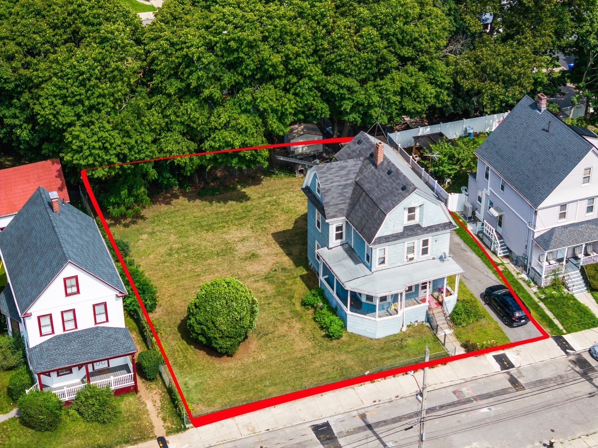16 Holmfield Ave