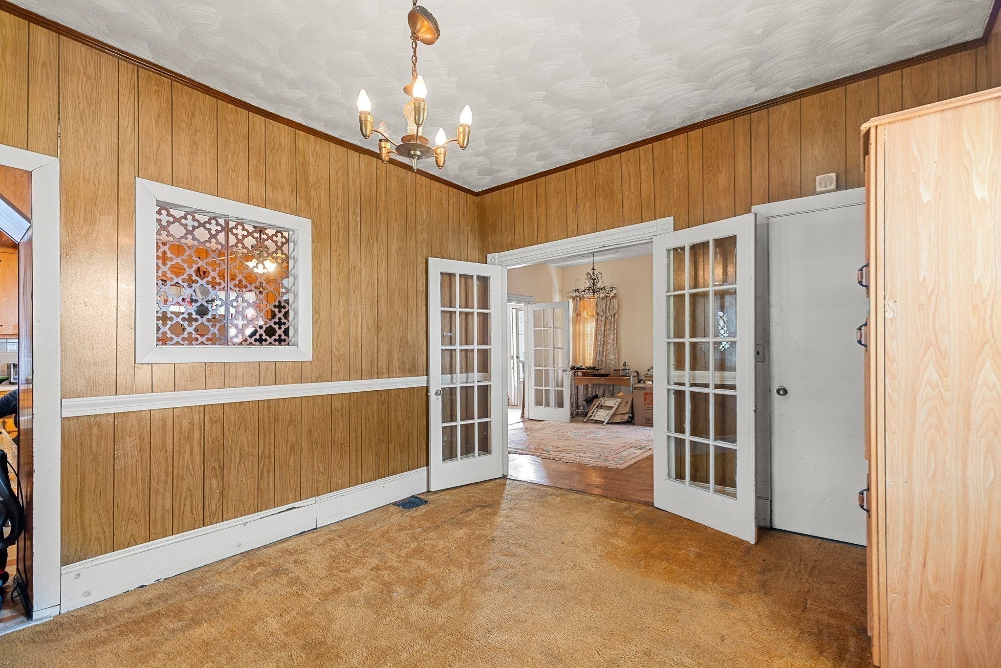 16 Holmfield Ave