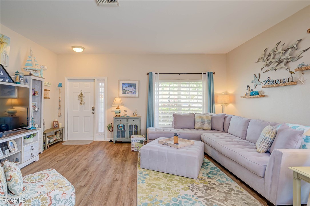 9005 Falcon Pointe LOOP